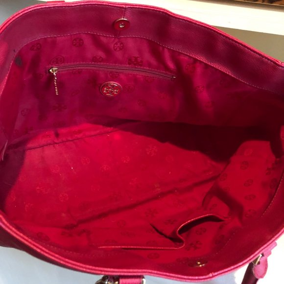 **SOLD***TORY BURCH Large Red Leather Tote Handbag Shoulder Bag Gold Hardware - Picture 13 of 16